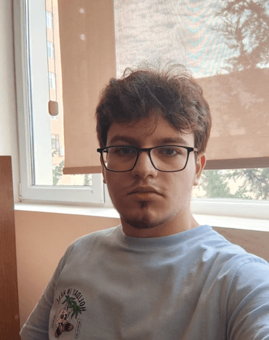 Hummet Azim - Full Stack Developer Portrait